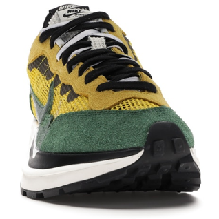 Nike Vaporwaffle sacai Tour Yellow Stadium Green
