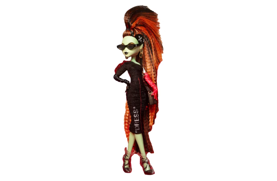 Mattel Off-White c/o Monster High Electra Melody Doll