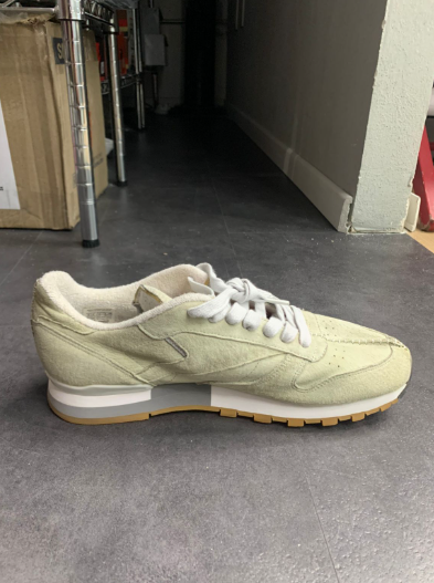 Kendrick Lamar collab Reebok 2 Bloods & Crips united (Pre Owned) (No Box)
