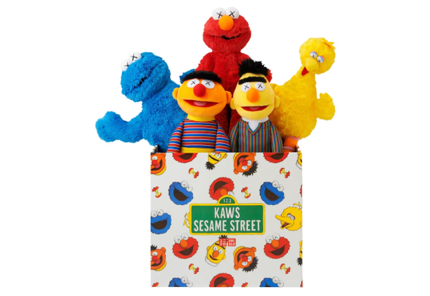KAWS Sesame Street Uniqlo Plush Toy Complete Box Set
