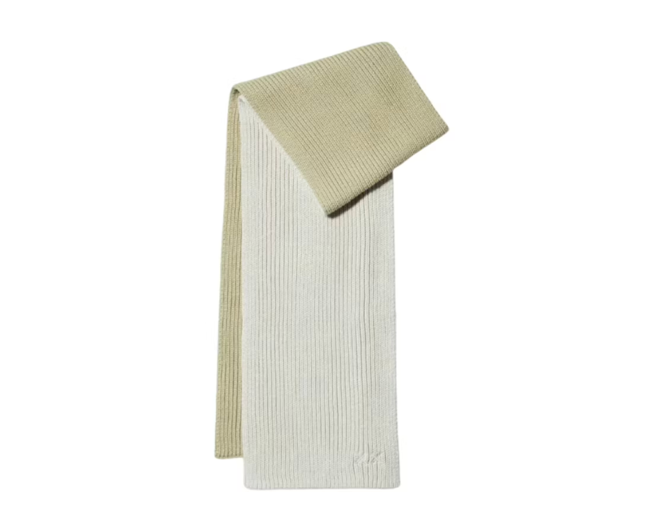 Uniqlo x KAWS Heat Tech Knitted Scarf Off White