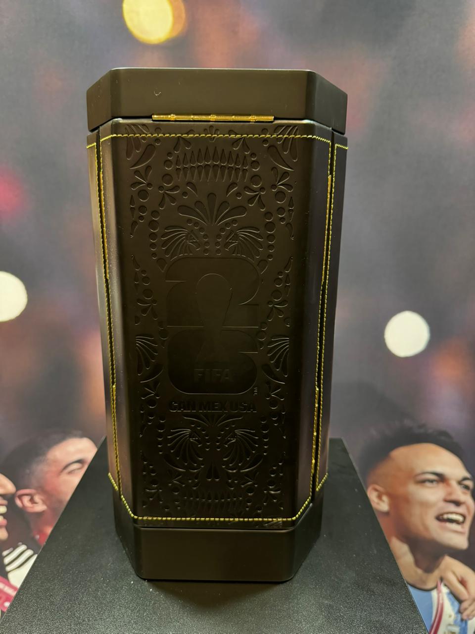 Boleto Sorteo - Replica del Trofeo Oficial de la FIFA 2026